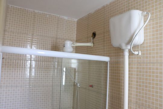 Banheiro 1 de casa para alugar com 2 quartos, 98m² em Centro, Campos dos Goytacazes
