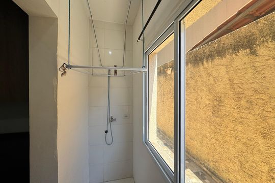 Detalhe da area de serviço de apartamento para alugar com 2 quartos, 60m² em Jardim Araruama, Cotia