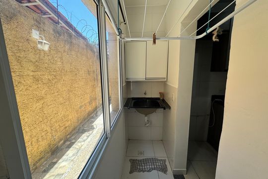 Lavanderia de apartamento para alugar com 2 quartos, 60m² em Jardim Araruama, Cotia