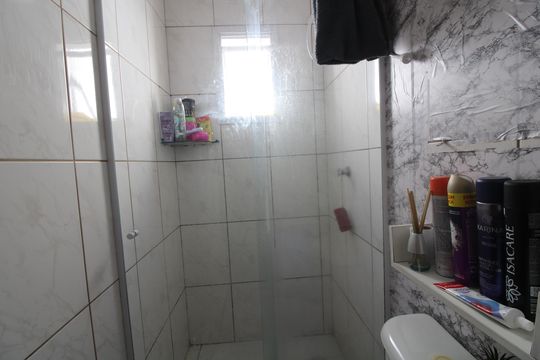 banheiro de casa de condomínio à venda com 2 quartos, 54m² em Jardim Sao Nicolau, São Paulo
