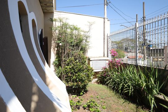 Casa à venda com 2 quartos, 130m² em Jardim Paqueta, São Paulo