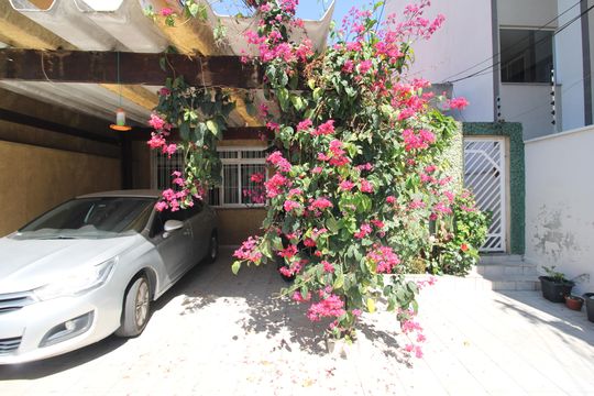 Garagem de casa à venda com 3 quartos, 184m² em Parada Inglesa, São Paulo