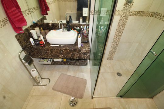 Banheiro 2 de casa à venda com 3 quartos, 184m² em Parada Inglesa, São Paulo