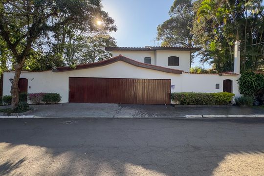 Fachada de casa para alugar com 4 quartos, 550m² em Jardim dos Estados, São Paulo