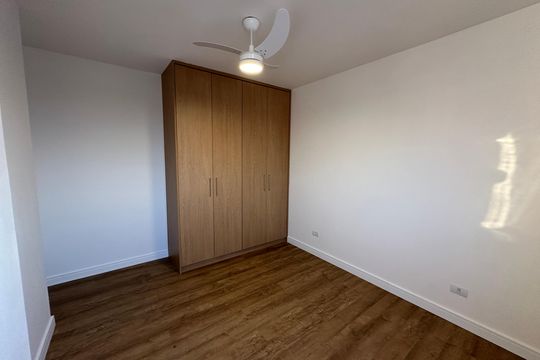 Quarto de apartamento para alugar com 2 quartos, 42m² em Parque Bitaru, São Vicente