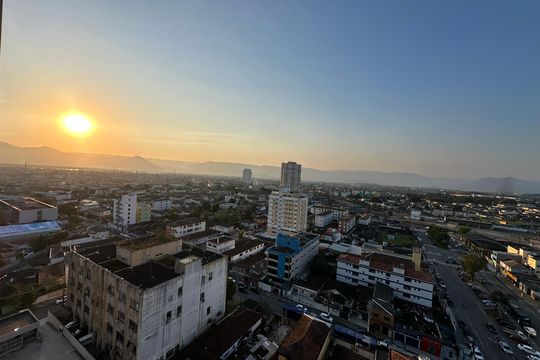 Vista da Sacada de apartamento para alugar com 2 quartos, 42m² em Parque Bitaru, São Vicente
