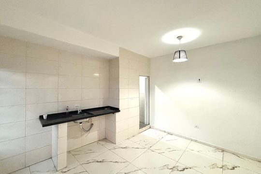 Cozinha/ Sala de casa para alugar com 2 quartos, 39m² em Lageado, Ferraz de Vasconcelos