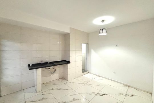 Cozinha/Sala de casa para alugar com 2 quartos, 39m² em Lageado, Ferraz de Vasconcelos