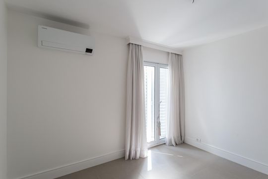 Quarto 2 de apartamento para alugar com 3 quartos, 200m² em Itaim Bibi, São Paulo