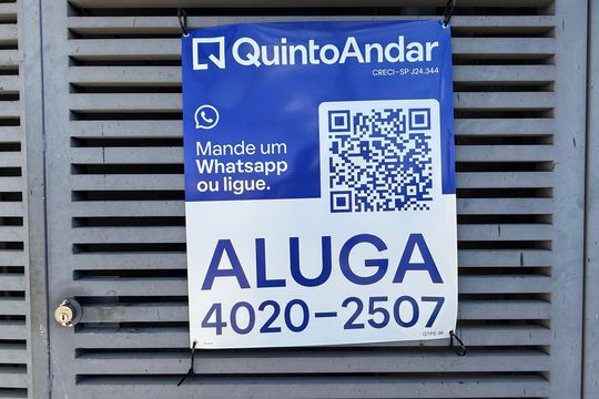 Placa  de casa para alugar com 3 quartos, 180m² em Jardim Miriam, São Paulo