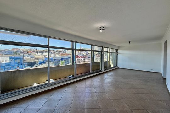 Casa para alugar com 3 quartos, 180m² em Jardim Miriam, São Paulo