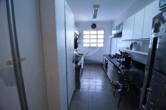 Apartamento à venda com 3 quartos, 138m² em Cambuí, Campinas