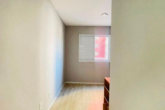 Quarto 2 de apartamento para alugar com 2 quartos, 52m² em Jardim de Lourdes, Embu das Artes