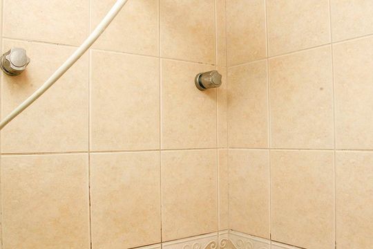 Banheiro de apartamento para alugar com 1 quarto, 43m² em Centro Histórico, Porto Alegre
