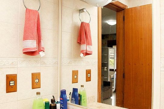 Banheiro de apartamento para alugar com 1 quarto, 43m² em Centro Histórico, Porto Alegre