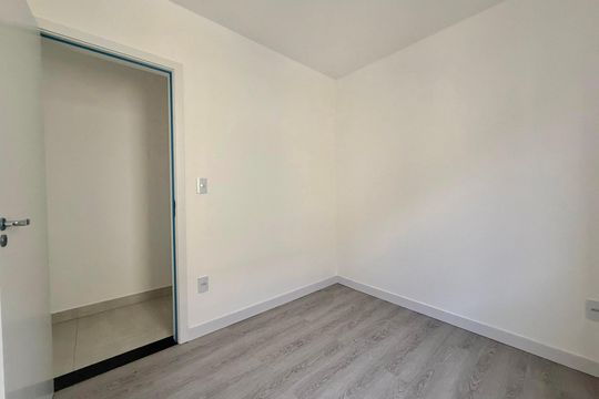 Suíte  de apartamento à venda com 2 quartos, 60m² em Monsenhor Messias, Belo Horizonte