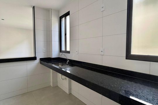Cozinha e Área de Serviço de apartamento à venda com 2 quartos, 60m² em Monsenhor Messias, Belo Horizonte