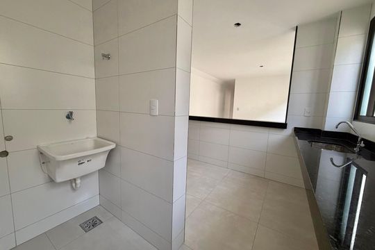 Cozinha e Área de Serviço de apartamento à venda com 2 quartos, 60m² em Monsenhor Messias, Belo Horizonte