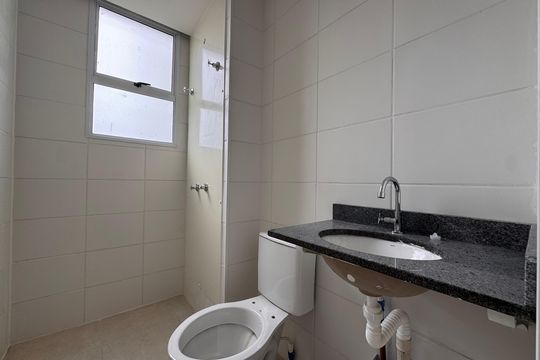 Banheiro - Social de apartamento à venda com 2 quartos, 44m² em Recreio dos Bandeirantes, Rio de Janeiro