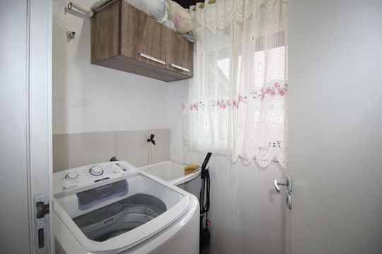 Área de Serviço de apartamento à venda com 2 quartos, 63m² em Rubem Berta, Porto Alegre