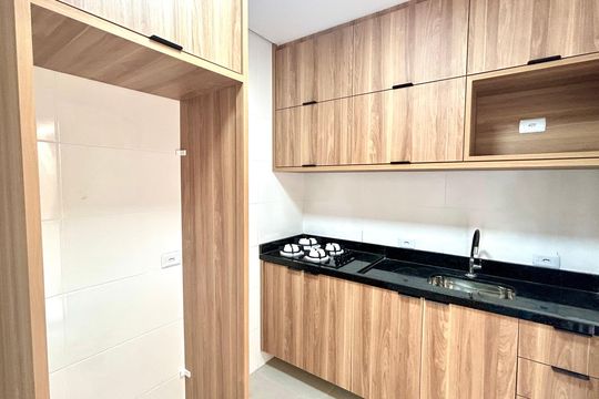 Cozinha de apartamento para alugar com 1 quarto, 37m² em Jardim Ottawa, Guarulhos