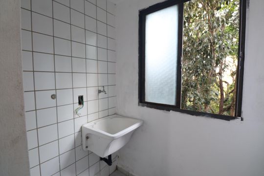 Área de Serviço de apartamento para alugar com 2 quartos, 48m² em Jardim Francisco Mendes, São Paulo