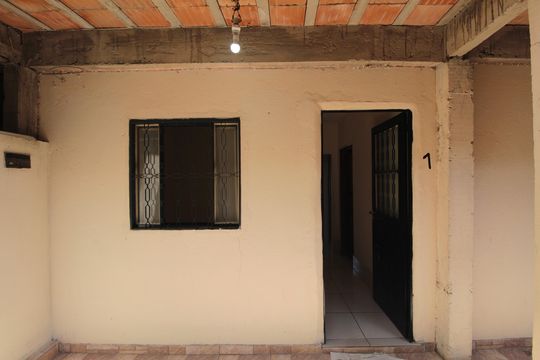 Hall de Entrada de casa de condomínio para alugar com 2 quartos, 60m² em Mantiqueira, Belo Horizonte