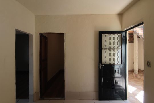 Sala de casa de condomínio para alugar com 2 quartos, 60m² em Mantiqueira, Belo Horizonte