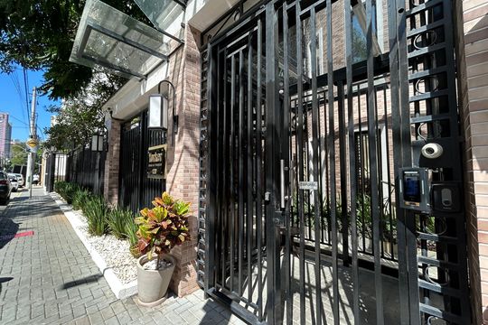 Fachada de apartamento para alugar com 3 quartos, 186m² em Jardim Analia Franco, São Paulo
