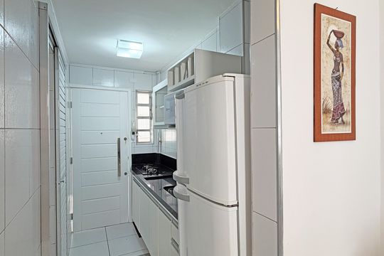 Cozinha de kitnet/studio para alugar com 1 quarto, 28m² em José Menino, Santos
