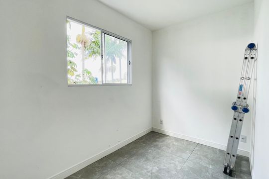 Quarto de casa de condomínio para alugar com 2 quartos, 50m² em Parque das Lajes, Cotia