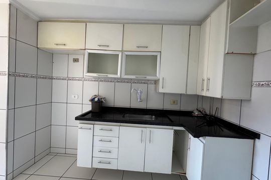 Cozinha de apartamento para alugar com 2 quartos, 55m² em Bandeiras, Osasco