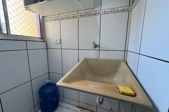 Área de Serviço de apartamento para alugar com 2 quartos, 55m² em Bandeiras, Osasco