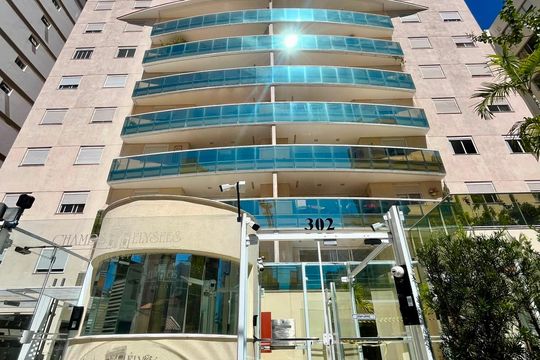 Fachada do Prédio de apartamento para alugar com 4 quartos, 236m² em Cambuí, Campinas