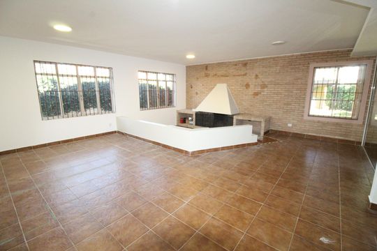 Sala  de casa para alugar com 4 quartos, 294m² em Jardim Esplanada, São José dos Campos