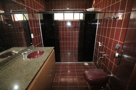 Banheiro de casa para alugar com 4 quartos, 294m² em Jardim Esplanada, São José dos Campos