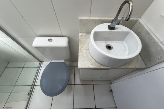 Banheiro social  de apartamento para alugar com 2 quartos, 47m² em Planalto, São Bernardo do Campo