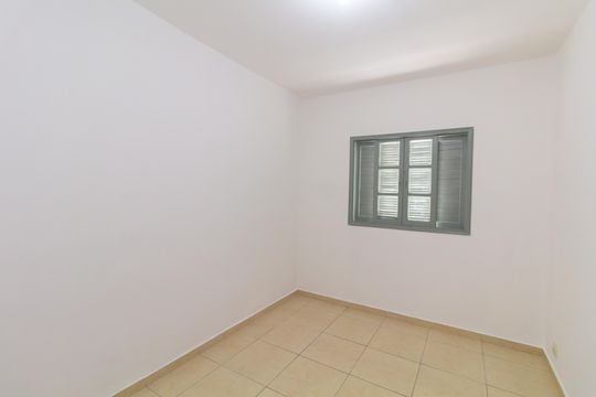 Quarto 2 de casa para alugar com 3 quartos, 170m² em Vila Minerva, São Paulo