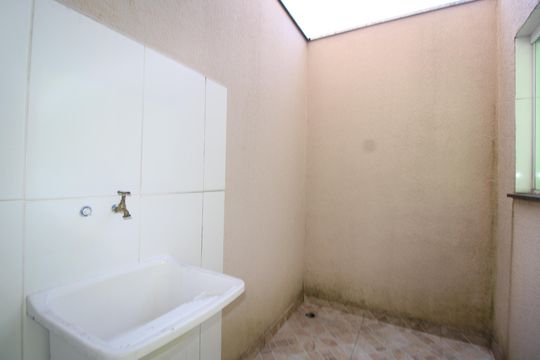 Área de Serviço de casa de condomínio para alugar com 2 quartos, 80m² em Itaquera, São Paulo