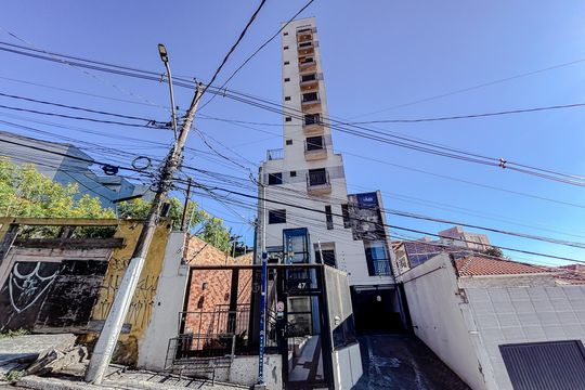 Fachada de kitnet/studio para alugar com 1 quarto, 24m² em Vila Granada, São Paulo