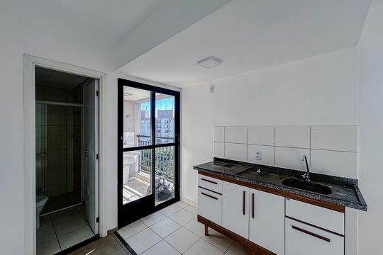 Cozinha de kitnet/studio para alugar com 1 quarto, 24m² em Vila Granada, São Paulo