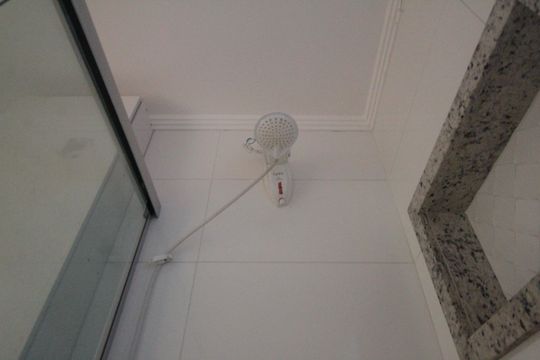 Banheiro Social de casa de condomínio para alugar com 2 quartos, 57m² em Santa Rosa, Belo Horizonte