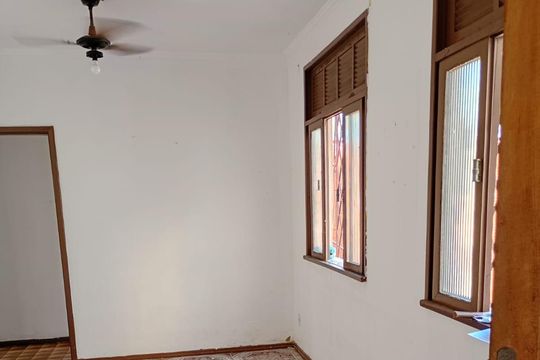 Sala de casa para alugar com 1 quarto, 80m² em Grussaí, Campos dos Goytacazes