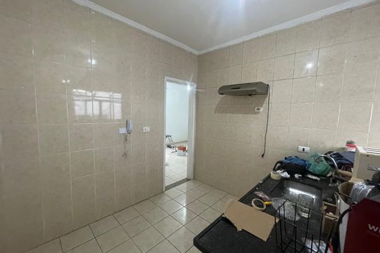 Cozinha de apartamento para alugar com 2 quartos, 60m² em Centro, São Vicente