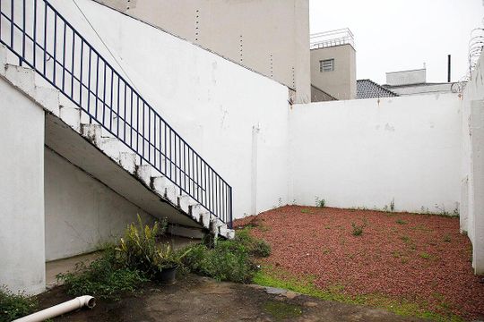 Pátio de casa à venda com 4 quartos, 200m² em Floresta, Porto Alegre