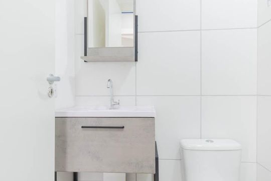 Banheiro de apartamento à venda com 2 quartos, 42m² em Imperial de São Cristóvão, Rio de Janeiro