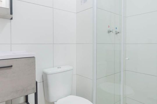 Banheiro de apartamento à venda com 2 quartos, 42m² em Imperial de São Cristóvão, Rio de Janeiro