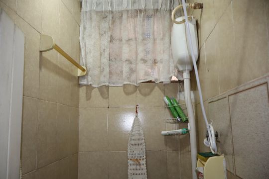 Banheiro de casa à venda com 3 quartos, 38m² em Jardim Tango, São Paulo