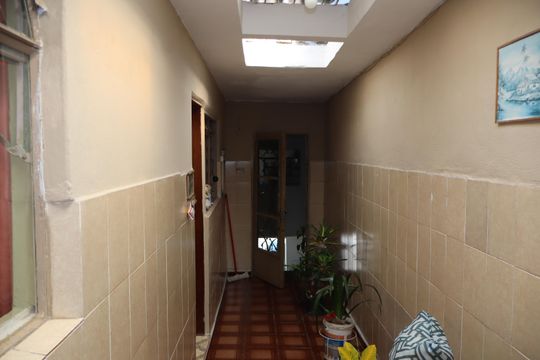 Corredor externo de casa à venda com 3 quartos, 38m² em Jardim Tango, São Paulo