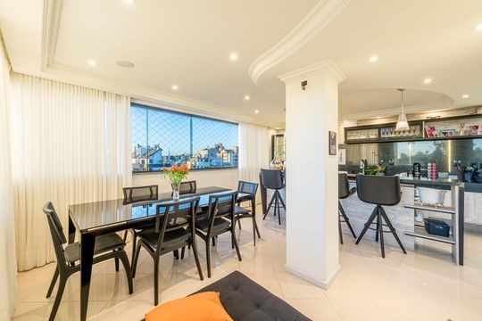 Sala de Jantar de apartamento à venda com 4 quartos, 150m² em Jardim Itu, Porto Alegre